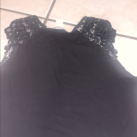 H&M tank top - Picture 3 of 3